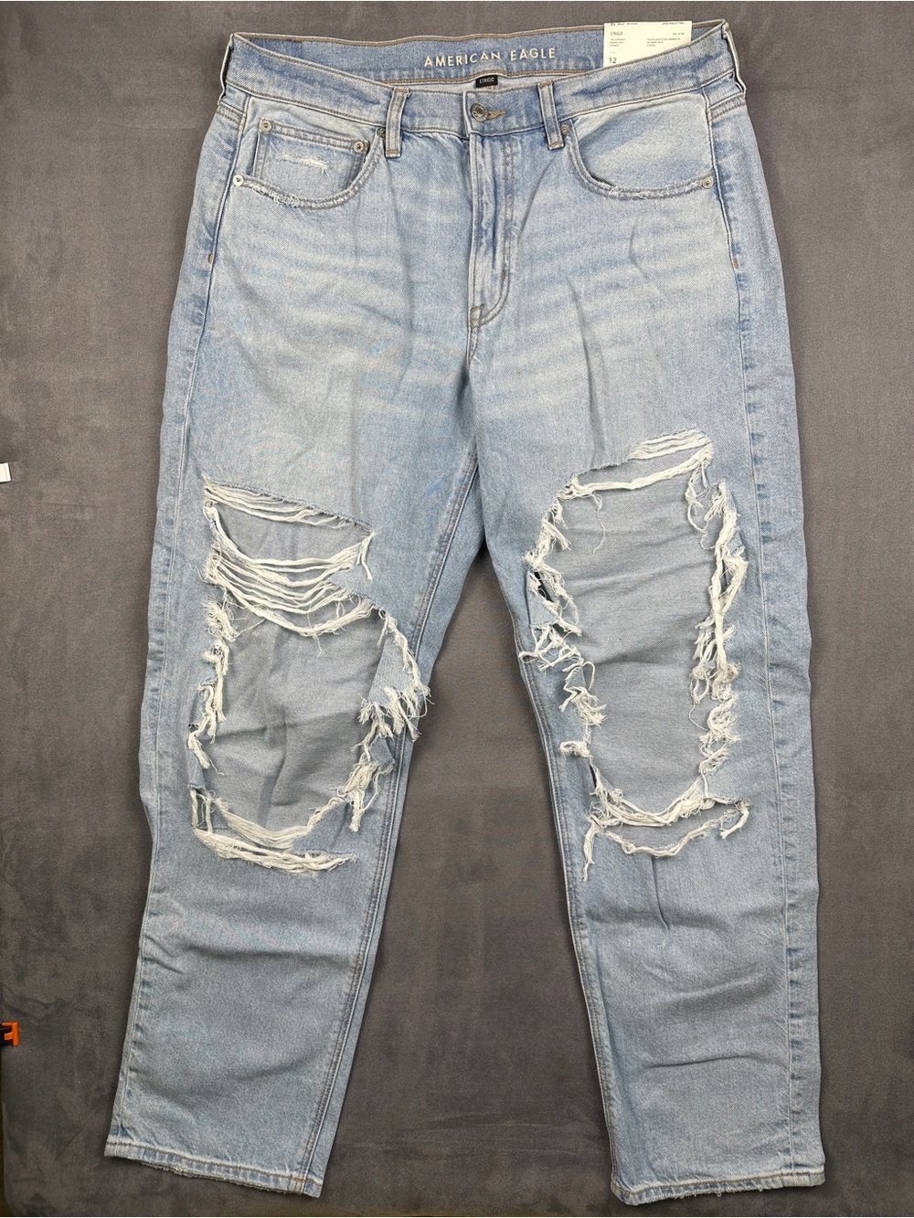 American Eagle Outfitters Women’s Strigid 90’s Straight High Rise Jeans